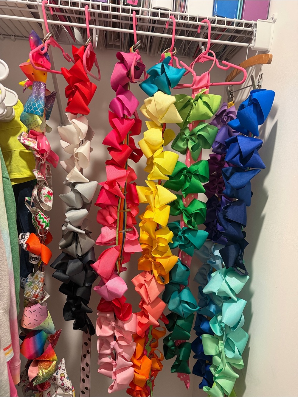 Girls Colorful Hair Bow Garland – Assorted Rainbow Colors